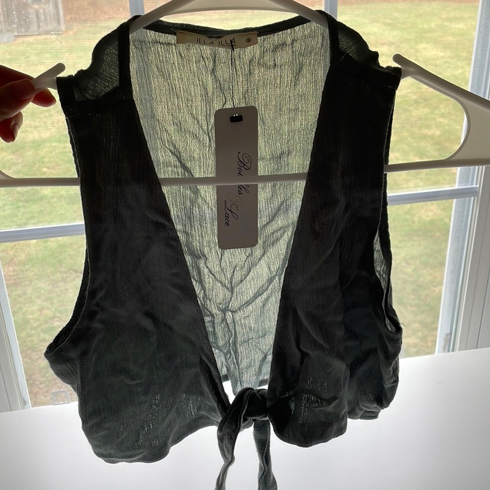 Crop top. Never worn, brand new.